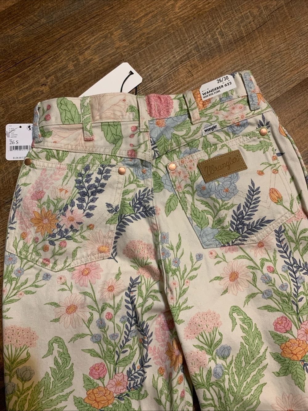 NEW Wrangler Wanderer 622 High-Rise Flare Jeans Wallflower Floral 26x30 Boho - Picture 10 of 11